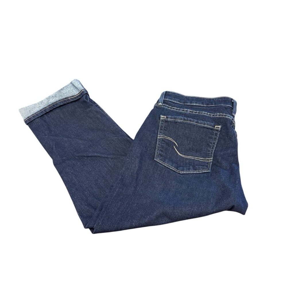 Signature Levi Strauss mid rise Capri dark Blue size 6  Rolled Cuff